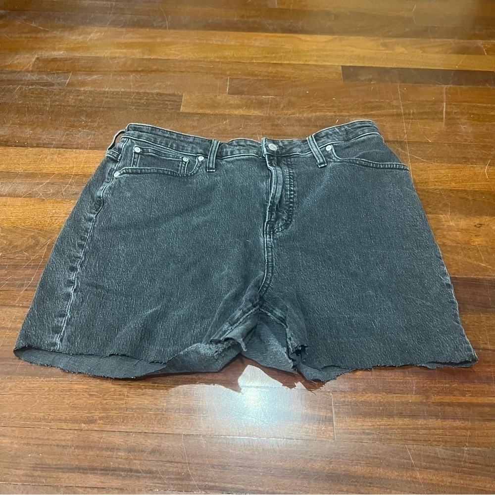 Madewell Black The Curvy Perfect Vintage Cut Off Jean Shorts Size 32 Women’s